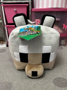 Minecraft Wolf Plush Backpack New with Defect